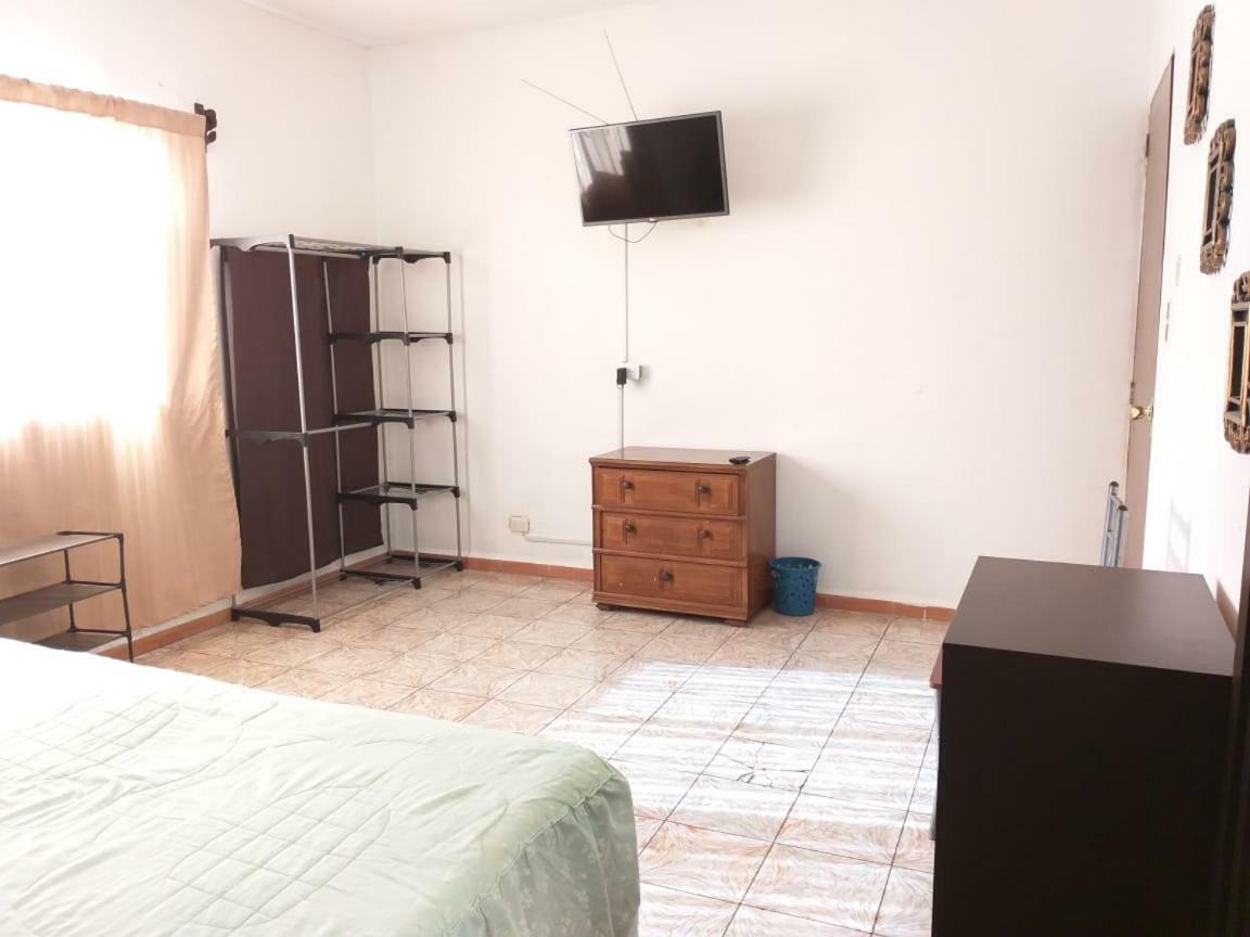 Julio House Hostel León Buitenkant foto